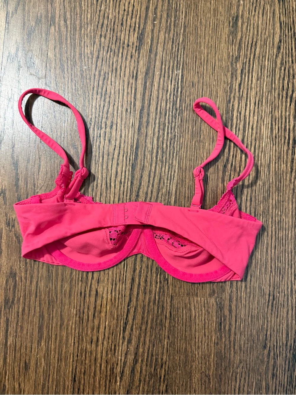 SKIMS Hot Pink Lace Trim Underwire Bra - Picture 2 of 3